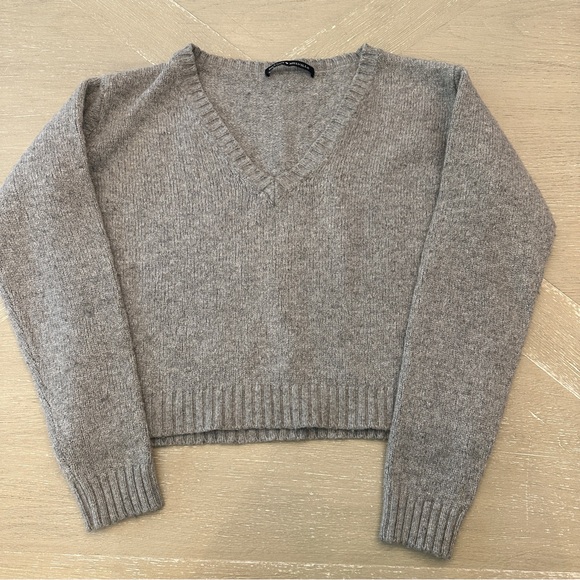 Brandy Melville Sweaters - Brandy Melville Gray V-Neck Sweater with Ribbed Trim